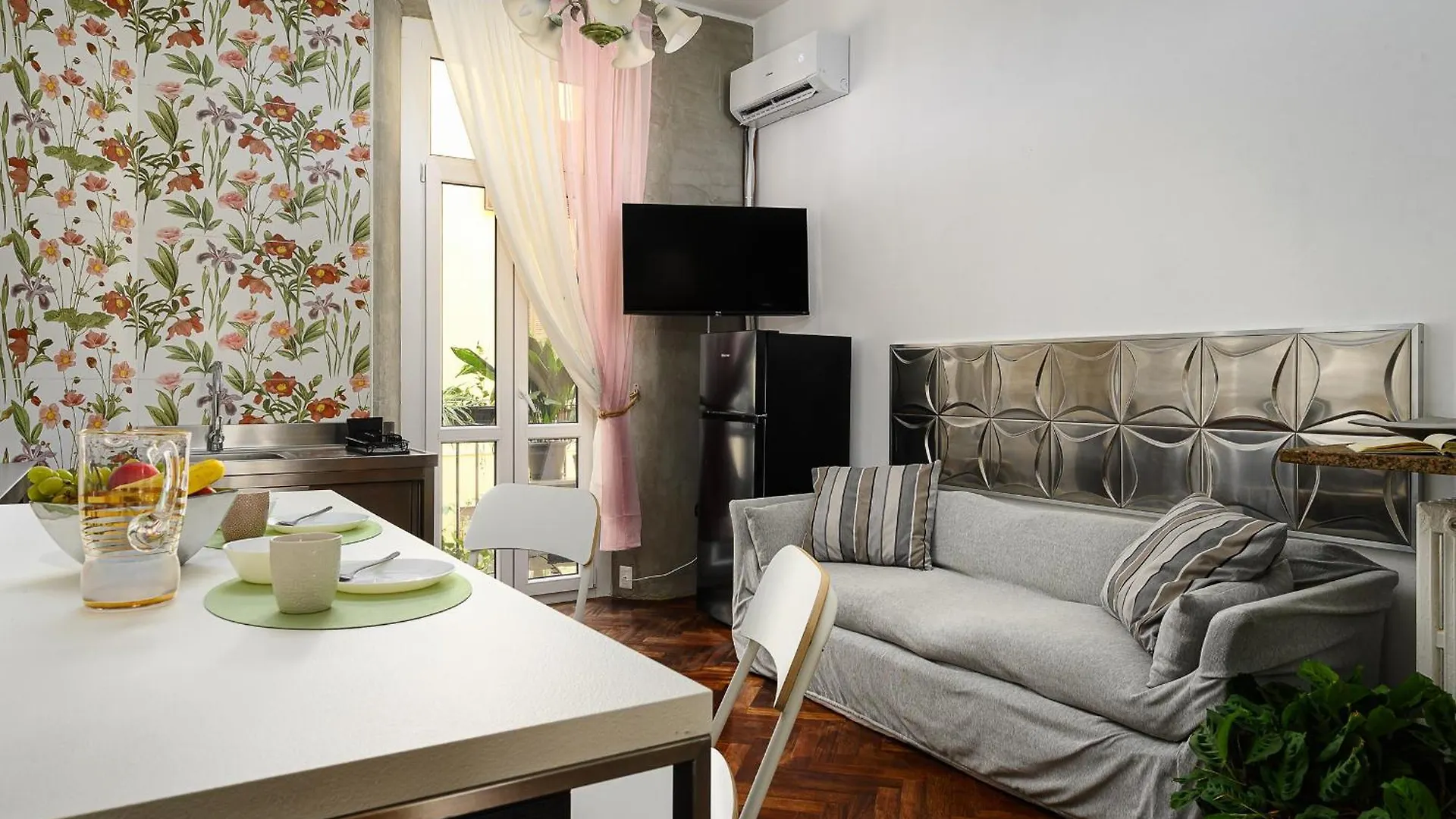 Milano Central Apartment  Milan